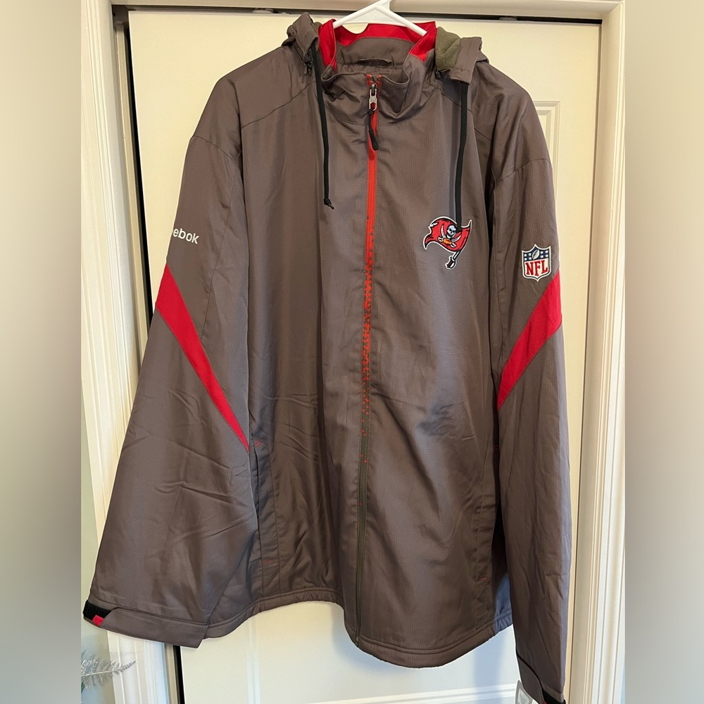 Tampa Bay Buccaneers Vintage 2010 Fleece Lined Coat - Size XL Tall - NEW w/tags